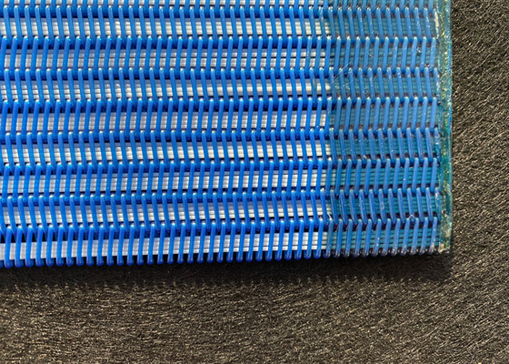 Sắt lọc polyester xoắn ốc bền và chắc chắn với cạnh dính và dây kết nối