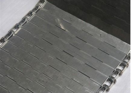 Băng tải tấm thép không gỉ hạng nặng để khử trùng và chiết rót thực phẩm