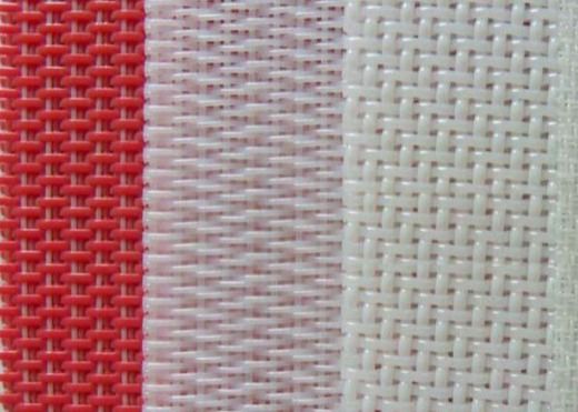 Iso đã qua vành đai lưới Polyester lỗ 3 * 3mm cho máy sấy ván