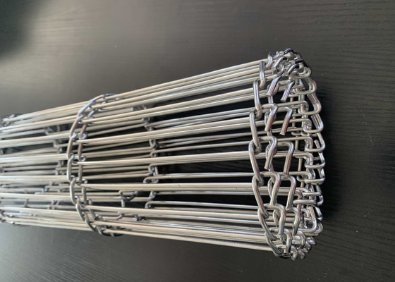 Băng tải phẳng rộng 300mm Sus304 cho máy chế biến cá